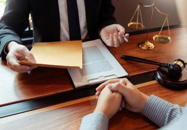 LHLegal bảo vệ ông T.H.V trong vụ án khởi kiện yêu cầu đơn phương ly hôn của bà N.T.C.H