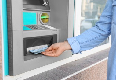 LHLegal bào chữa cho bị can trong vụ án sử dụng mạng máy tính chiếm đoạt 283.000.000 đồng