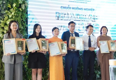 LHLegal đồng hành cùng sinh viên UEL trong chương trình Roadmap to Your Job với vai trò nhà tuyển dụng