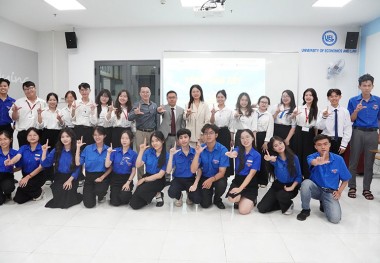Luật sư Thanh Tuyền tham gia ban giám khảo vòng Bán kết cuộc thi Khắc dấu tài năng Luật mùa V