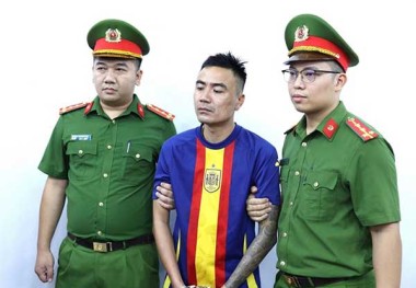 Thắng “Ật” bị khởi tố sau vụ xô xát ở Ninh Bình, vì sao người bị đánh vẫn có thể chịu trách nhiệm hình sự?