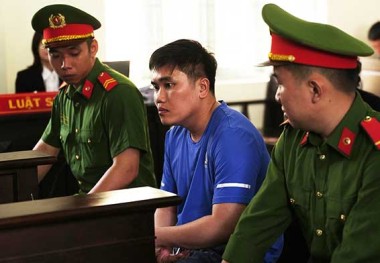 Toàn cảnh vụ nữ sinh Vĩnh Long gặp nạn: Người cha qua đời, 6 cựu cán bộ bị khởi tố, tài xế hầu tòa