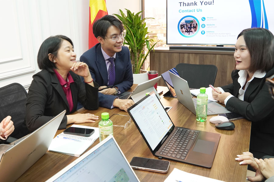 Ngày 4/10/2024 LHLegal tổ chức buổi training nội bộ với sự trình bày của Cộng sự Luật sư Trần Thị Trung Hậu