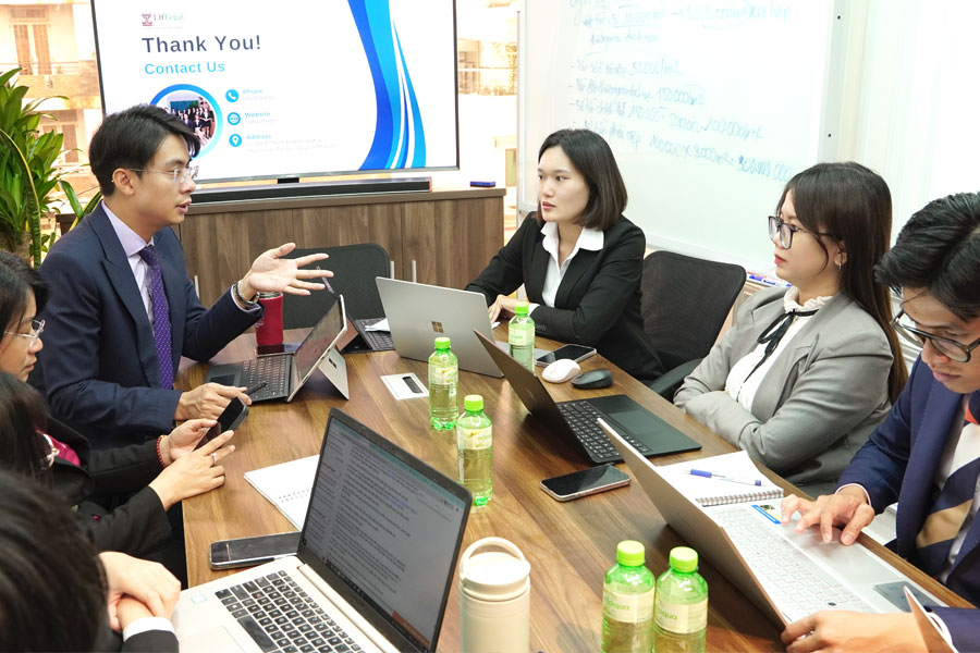 Ngày 4/10/2024 LHLegal tổ chức buổi training nội bộ với sự trình bày của Cộng sự Luật sư Trần Thị Trung Hậu