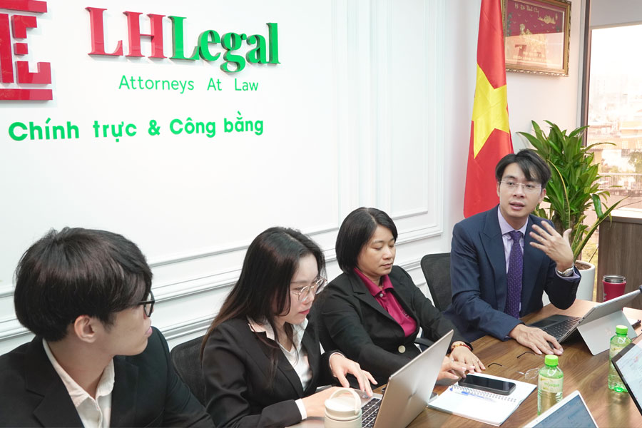 Ngày 4/10/2024 LHLegal tổ chức buổi training nội bộ với sự trình bày của Cộng sự Luật sư Trần Thị Trung Hậu