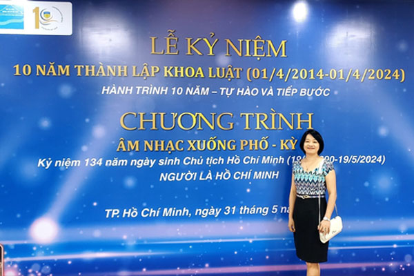 Luật sư Nguyễn Thị Trúc tham dự buổi lễ kỷ niệm 10 năm thành lập Khoa Luật trường Đại học HUTECH