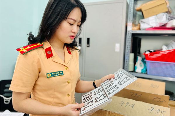 6 Trường hợp phải đổi đăng ký xe, biển số xe theo quy định mới nhất 2025