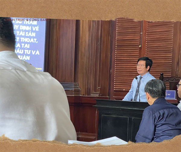 uật sư Trần Văn Sự đang tham gia bào chữa tại phiên toà hình sự sơ thẩm