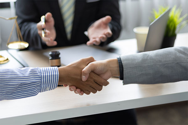 Xử lý tranh chấp phát sinh trong giao dịch bảo lãnh được thực hiện theo thỏa thuận các bên