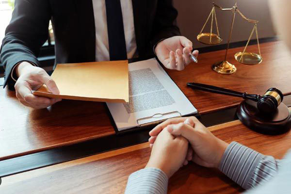 LHLegal bảo vệ ông T.H.V trong vụ án khởi kiện yêu cầu đơn phương ly hôn của bà N.T.C.H
