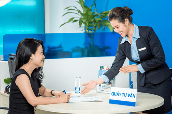 Liên hệ trực tiếp với ngân hàng để nhận hỗ trợ