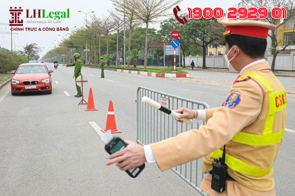 Cảnh sát giao thông được dùng biện pháp ngăn chặn, xử lý hành vi vi phạm giao thông