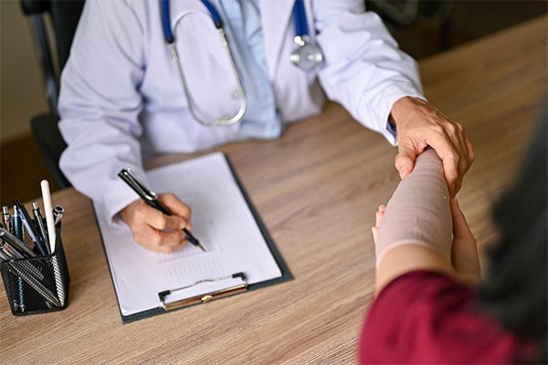 Quy định phân bổ thẻ BHYT tạo điều kiện thuận lợi cho việc chữa bệnh và chất lượng khám