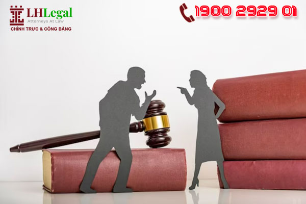 Sau khi đã nộp biên lai tạm ứng án phí, Tòa sẽ thụ lý và giải quyết vụ án ly hôn đơn phương