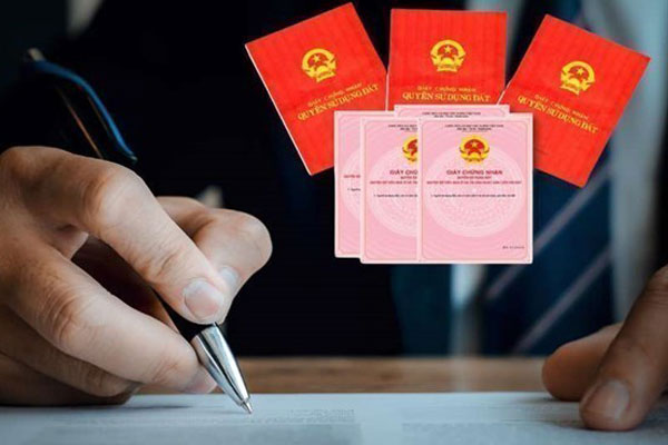 Chủ tịch xã có thẩm quyền cấp sổ đỏ, không cần xác nhận đất không tranh chấp