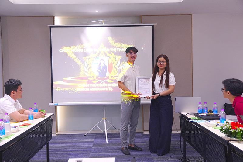 Chúc mừng Luật sư Trần Thị Thanh Tuyền – Từ Trợ lý Luật sư đến Senior Associate Công ty Luật TNHH LHLegal