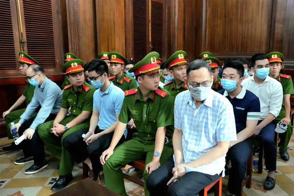 Cựu giám đốc Trung tâm Lý lịch tư pháp quốc gia lĩnh án 17 năm tù vì nhận hối lộ hơn 43 tỉ đồng