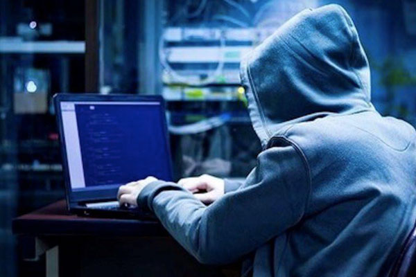 Cựu nhân viên EVN và đồng phạm sao chép dữ liệu khách hàng, bán kiếm lời hàng trăm triệu đồng