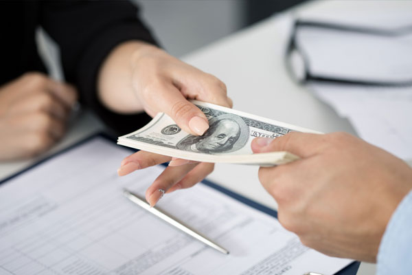 Bên cho vay bị tuyên bố chết, người thừa kế là người thế quyền