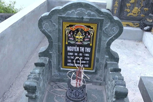 Ngôi mộ giả của Thu