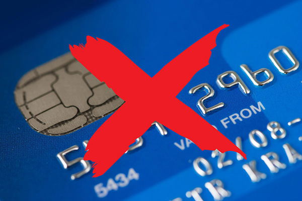 Tài khoản ngân hàng bị phong tỏa là bị chấm dứt hoàn toàn