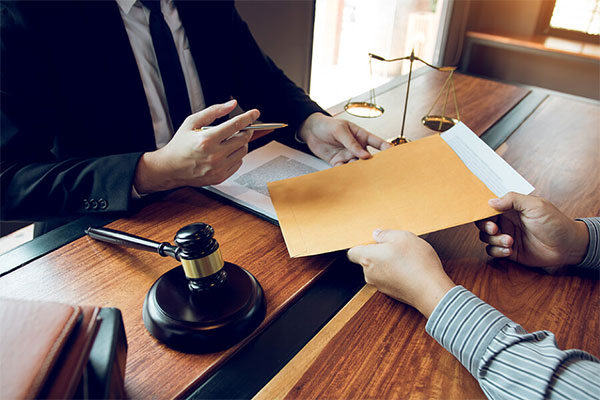 Khi nào vụ tranh chấp bị đình chỉ tại trọng tài?