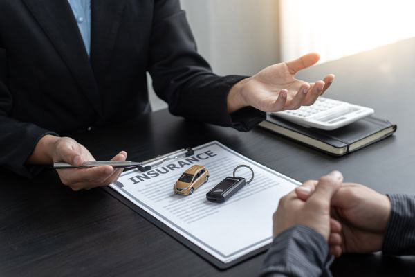 Sau khi nộp đơn, doanh nghiệp nên theo dõi chặt chẽ thời hạn nộp phí để tránh ảnh hưởng đến tiến trình giải quyết vụ việc
