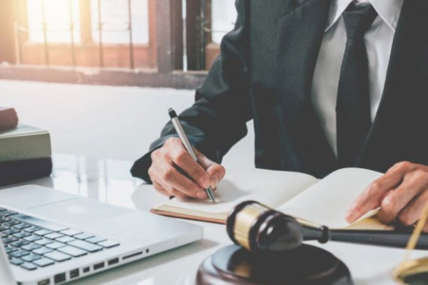 LHLegal bảo vệ thành công ông T.T.D và bà N.T.H.L trong vụ việc khiếu kiện hành vi hành chính