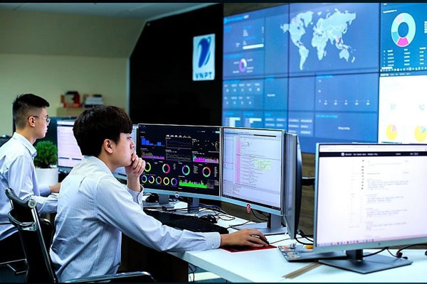 Nghị quyết nêu rõ, phát triển khoa học, công nghệ, đổi mới sáng tạo và chuyển đổi số đang là yếu tố quyết định phát triển của các quốc gia
