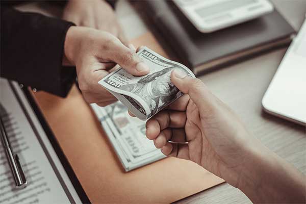 Không cấp dưỡng cho con sau ly hôn có thể bị phạt tù bao nhiêu năm?