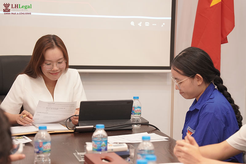 LH Legal chào đón sinh viên UEL tham quan doanh nghiệp trong khuôn khổ chương trình Road map to your job 2026