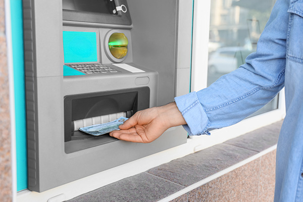 LHLegal bào chữa cho bị can trong vụ án sử dụng mạng máy tính chiếm đoạt 283.000.000 đồng