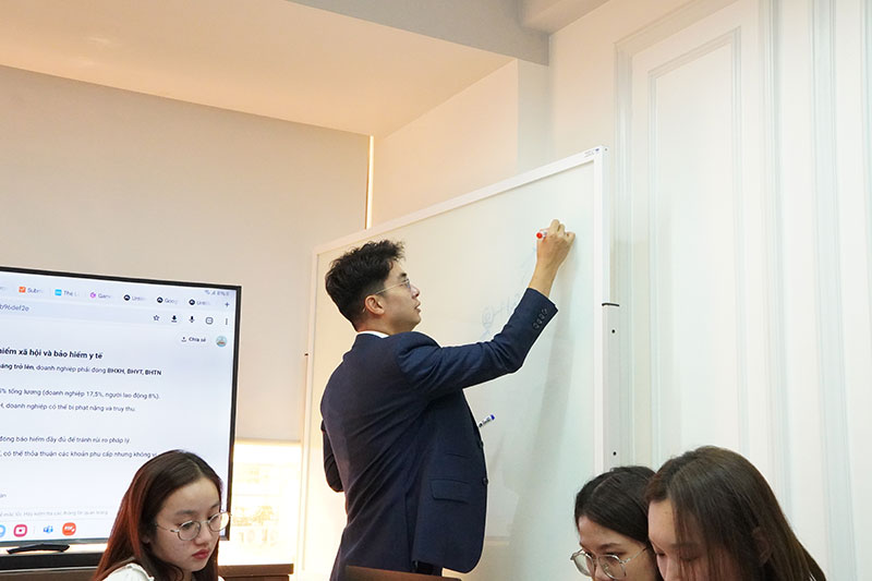 LHLegal đẩy mạnh ứng dụng AI trong hoạt động pháp lý