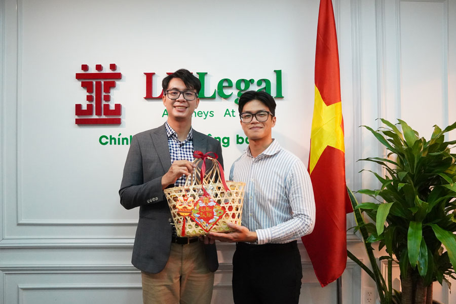 LHLegal: Đón tết sum vầy - Quà tết ý nghĩa và ngập tràn yêu thương