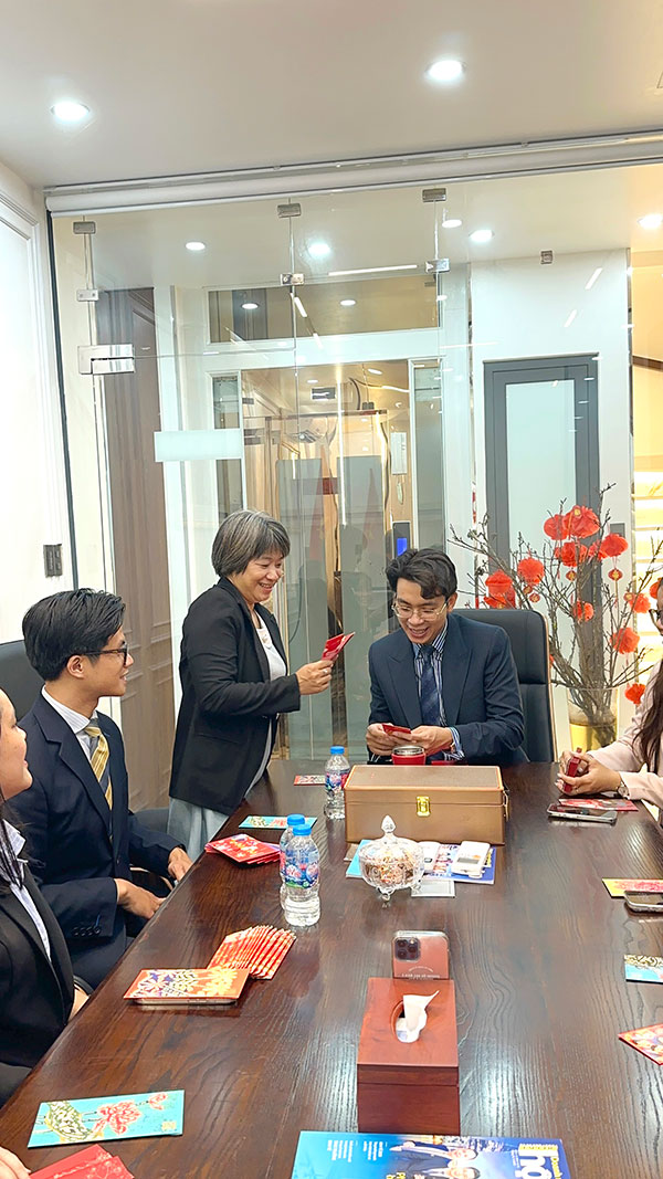 Lì xì đầu năm - Khởi hành một hành trình mới tại LH Legal