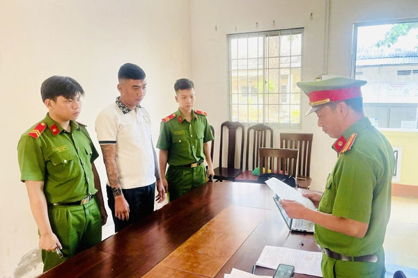 Bị can Phạm Minh Thông tại cơ quan công an