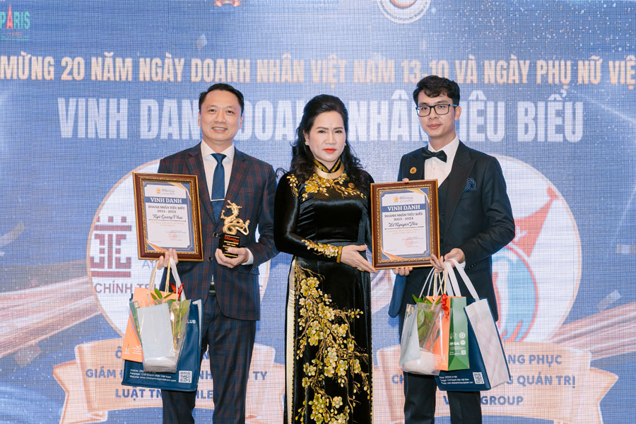 Luật sư Lê Nguyên Hòa đã vinh dự đạt danh hiệu 