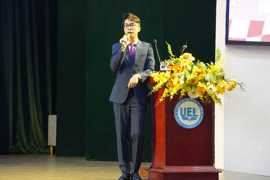 Luật sư Hòa tham dự Talkshow 