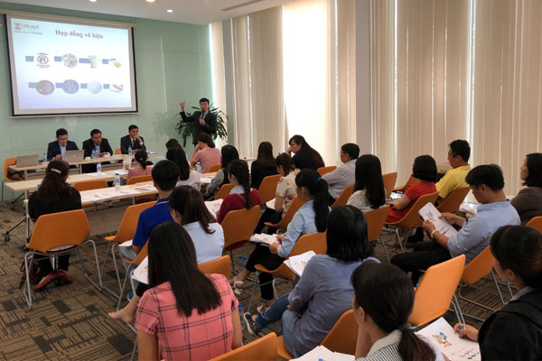 Luật sư Lê Nguyên Hòa Tập huấn pháp luật hợp đồng thương mại và lao động cho các doanh nghiệp tại khu công nghiệp quốc tế Protrade