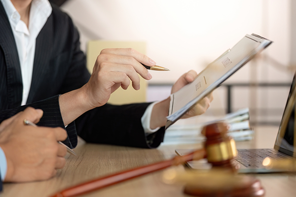 Tất cả giấy tờ do cơ quan nước ngoài cấp phải được hợp pháp hóa lãnh sự