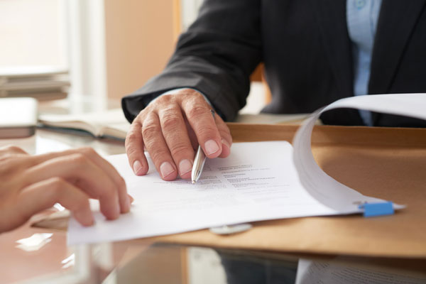 Luôn rà soát để đảm bảo ngân hàng thực hiện thông báo đúng quy định pháp luật