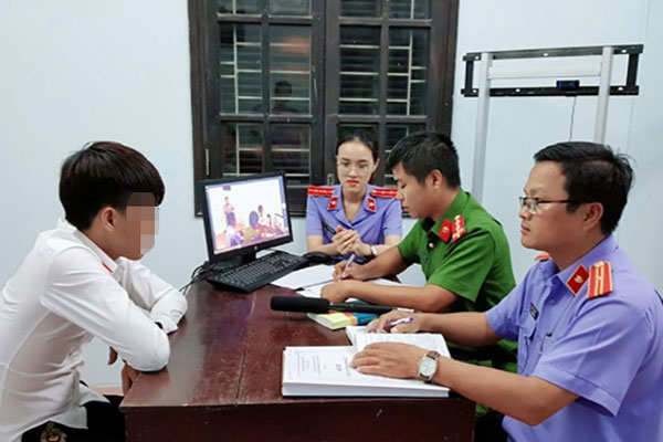 Nếu đã chấp hành ½ thời hạn giáo dục tại xã thì UBND xã được giao trách nhiệm giám sát giáo dục người dưới 18 tuổi phạm tội