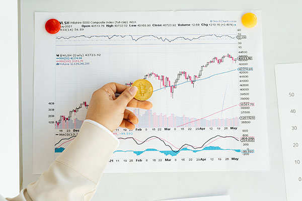 Người nước ngoài có được đầu tư cổ phiếu trên sàn chứng khoán Việt Nam?