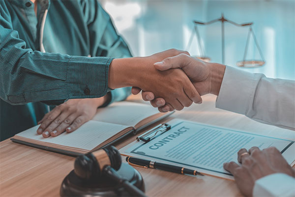 Các bên cần bổ sung đầy đủ điều khoản hợp đồng để đảm bảo quyền lợi