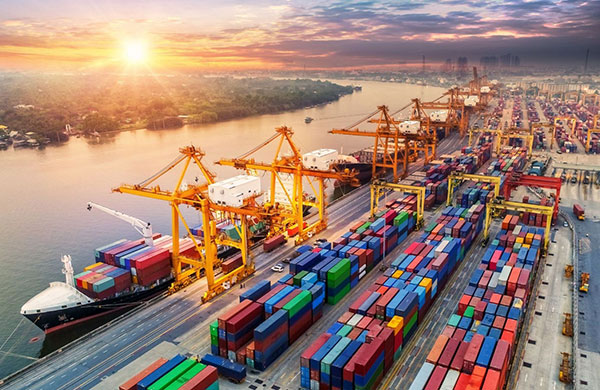 Sản phẩm gia công ở nước ngoài được bán tại nước ngoài nhưng thương nhân phải thực hiện đầy đủ nghĩa vụ thuế