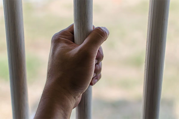 Trộm cắp tài sản từ 500 triệu trở lên có thể bị phạt tù từ 12 - 20 năm