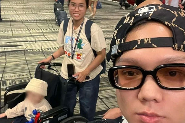 Tiktoker Phạm Thoại và bà Lê Thu Hoà đã kêu gọi lòng hảo tâm để điều trị bệnh cho bé Bắp