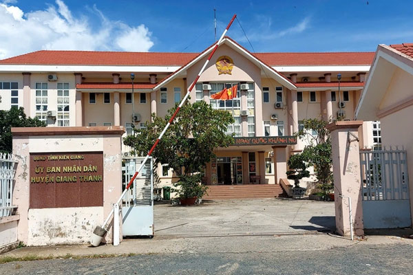 Tặng con gái 600 công đất làm quà cưới - Phó Chủ tịch huyện bị kỷ luật