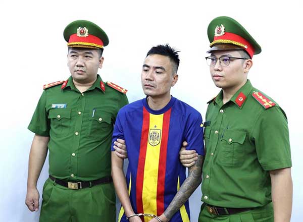Thắng “Ật” bị khởi tố sau vụ xô xát ở Ninh Bình, vì sao người bị đánh vẫn có thể chịu trách nhiệm hình sự?