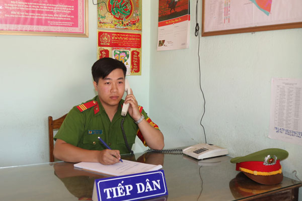 Liên hệ ngay đến công an địa phương để xác nhận sự việc mà bạn nghi ngờ là lừa đảo